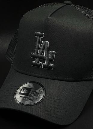 Оригинальная черная кепка с сеткой кепка new era los angeles dodgers trucker 125239122 фото