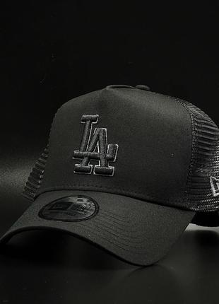 Оригинальная черная кепка с сеткой кепка new era los angeles dodgers trucker 125239121 фото