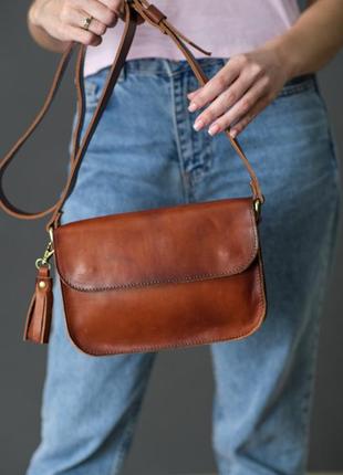 Женская кожаная сумка берти, натуральная кожа итальянский краст, цвет коричневий, оттенок вишня