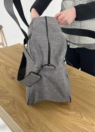 Спортивная мужская сумка для тренировок вместительная дорожная серая, на 25л оксфорд4 фото