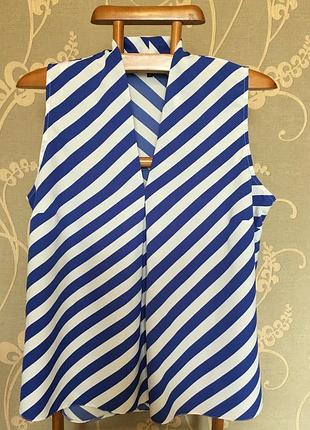 Огромный выбор красивых блуз и рубашек.