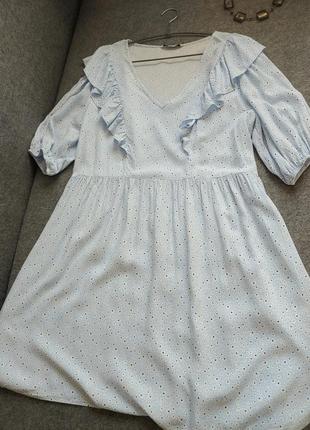 Свободное платье из вискозы нежно-голубого цвета с цветоным принтом 48-50 размера6 фото