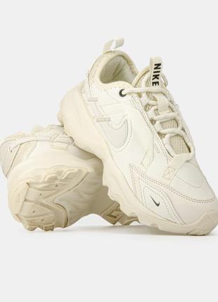 Кроссовки nike tc 7900 white