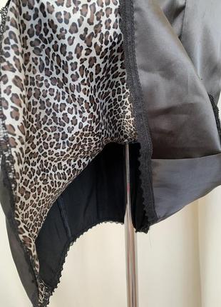 Готичная готическая юбка карандаш со шлейфом атлас4 фото