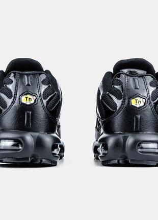 Кроссовки nike air max plus triple black3 фото