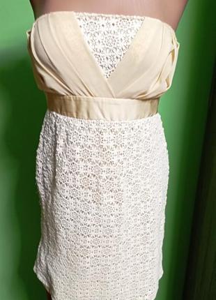 Надзвичайно ніжна  кружевна сукня