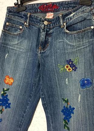 Классные джинсы с вышивкой4 фото