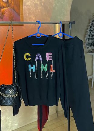 Chanel костюм трикотажный с брюками джоггерами