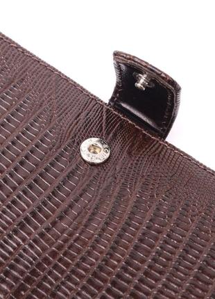 Лакированное мужское портмоне с хлястиком из натуральной фактурной кожи karya 21194 коричневый3 фото