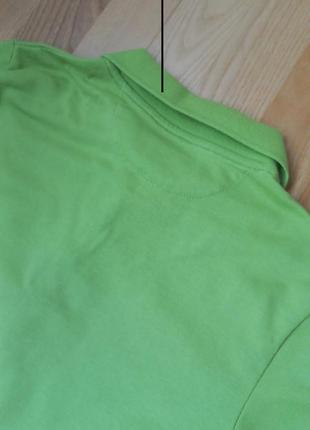 Зелёная футболка поло с коротким рукавом7 фото
