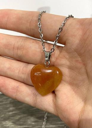 Натуральный камень сердолик кулон в форме сердечка на цепочке - оригинальный подарок любимой девушке