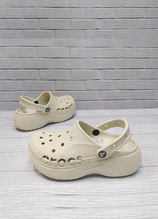 Кроксы платформа беж або молочні баябенд crocs bayaband platform lastic bone