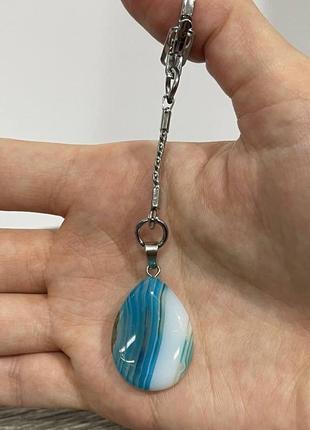 Натуральний камінь блакитний агат кулон у формі краплі на брелоку - оригінальний подарунок хлопцю дівчині в коробочці2 фото