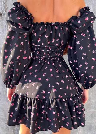 Платье бюстье в цветочный принт на пуговицах с пышной юбкой и рукавами фонариками3 фото