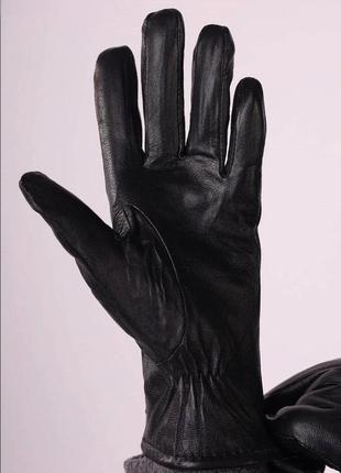 Женские перчатки кожаные (натуральные), утепленные натуральным мехом1 фото