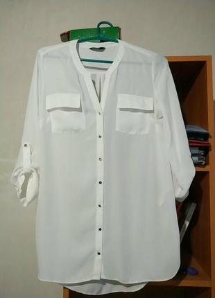 Ніжна, біла блузка