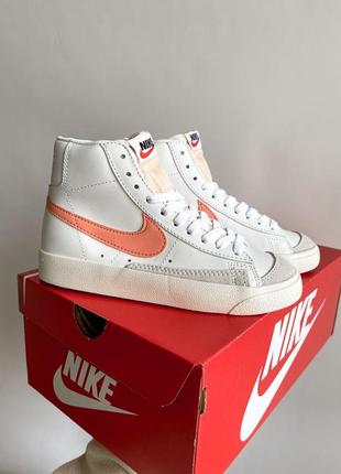 Кросівки nike blazer mid 77 white atomic pink sale