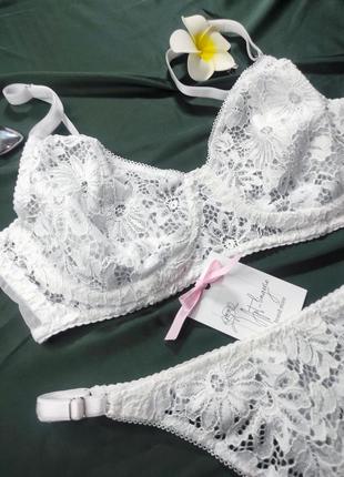 Комплект женского нижнего белья ручной работы