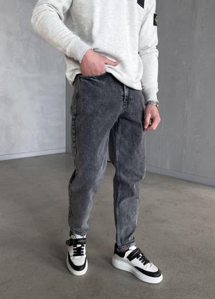 Стильные мужские джинсы