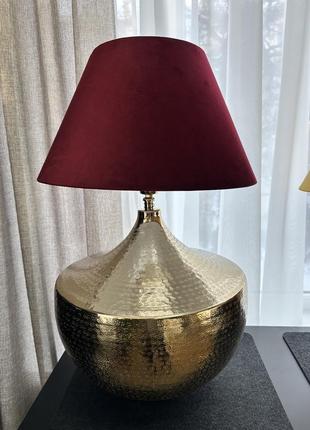 Лампа с бархатным абажуром
