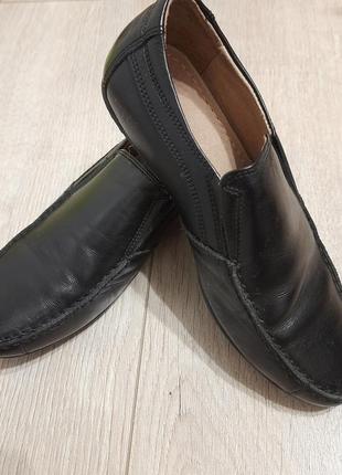 Класичні чорні шкіряні туфлі лофери kangfu, розмір 322 фото