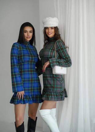 Плаття в клітинку