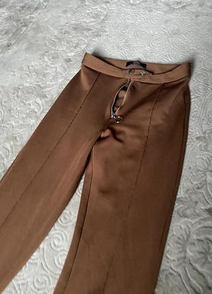 Стильные коричневые кэмэл брюки bershka2 фото