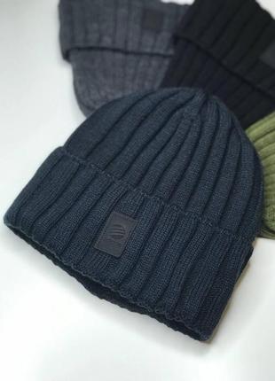 Мужская шапка adidas neo вязаная акрил адидас на флисе утепленная зимняя с отворотом хаки5 фото