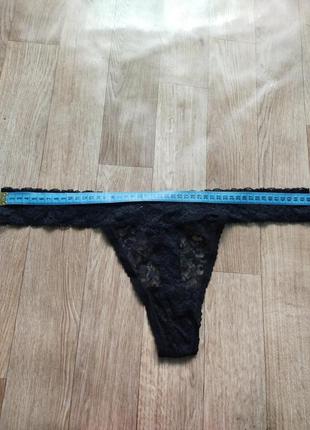 Красивые полупрозрачные кружевные трусики