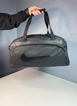 Чоловіча сумка nike містка дорожня найк для тренувань з плечовим ременем чорна велика оксфорд 1000d2 фото