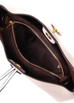 Кожаная женская сумка с оригинальной застежкой пуговкой vintage 22321 белая4 фото
