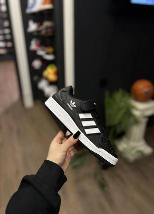 adidas Essentials 3-Stripes Leggings кросівки
