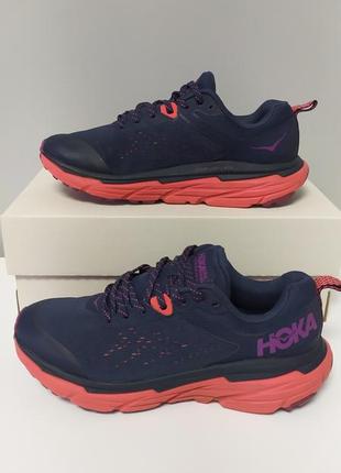 Hoka one one challenger