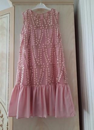 Новое платье с принтом цветов