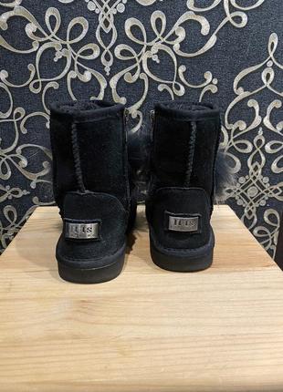 Угі 3