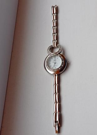 Гарні жіночі годинники, годинники в чудовому стані, носилися небагато.3 фото