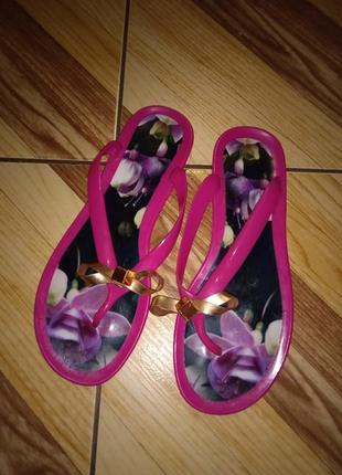 Шльопанці силіконові ted baker1 фото