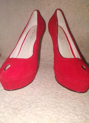 Червоні замшеві туфлі1 фото