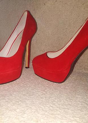 Червоні замшеві туфлі3 фото