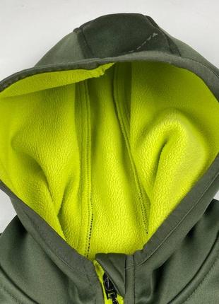 Пригодна куртка ветровка на флисе термо soft shell 110-116см/5-6р4 фото