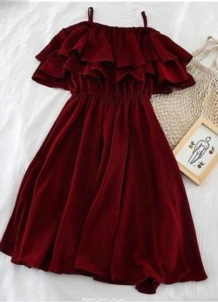 Модне  плаття к кольорі бордо