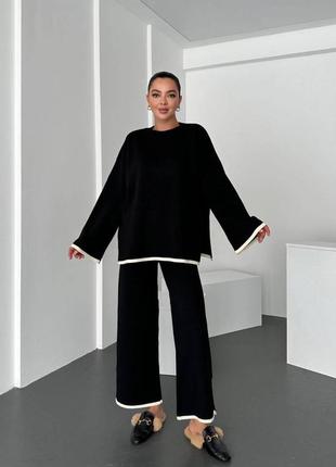Костюм oversize с контрастными вставками