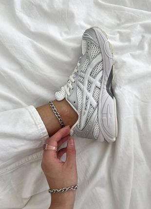 Женские кроссовки серебристые в стиле asics gel-kayano 14 silver3 фото