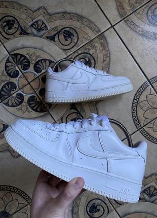 Женские кожаные кроссовки nike air force 1 le (gs)1 фото