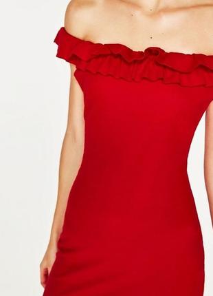 Нарядное красивое красное миди платье с открытой спинкой и рюшами воланами zara2 фото