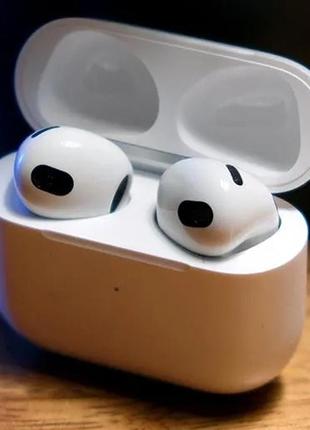 Наушники apple airpods with lightning charging case 2022 (3-е поколение) (mme73ch/a)4 фото