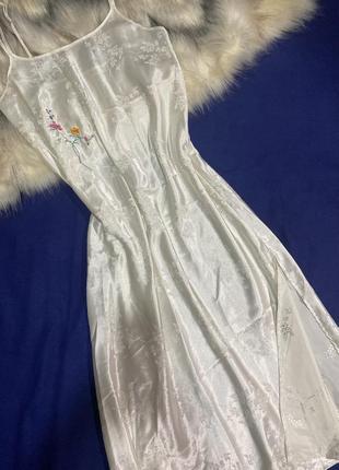 Платье атласное в бельевом стиле атласное ночнушка кремовое платье на бретелях макси bhs- xl6 фото