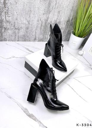 Натуральные кожаные лакированные черные демисезонные и зимние ботильоны – ботинки на каблуке3 фото