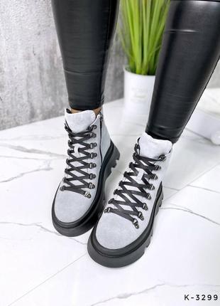 Натуральные замшевые серые демисезонные и зимние ботинки на черной высокой подошве7 фото