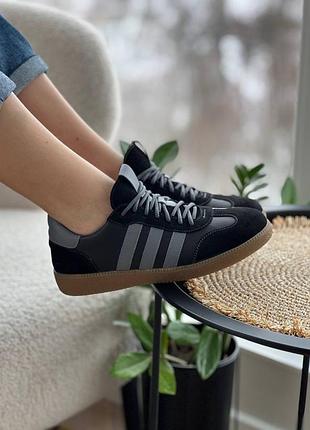 Замшеві кеди